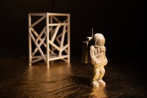 Houston DY10
14 x 21 x 29 cm
22,5 x 9 x 8 cm

Bois de Chêne
Septembre 2025

Proposition sur l’invitation de l’expo Coffrage Perdu
18 septembre - 10 octobre 2025 salles K-haus
Blockhaus DY10, Nantes
